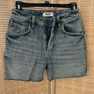 Wrangler Retro High Rise Jean short size 26